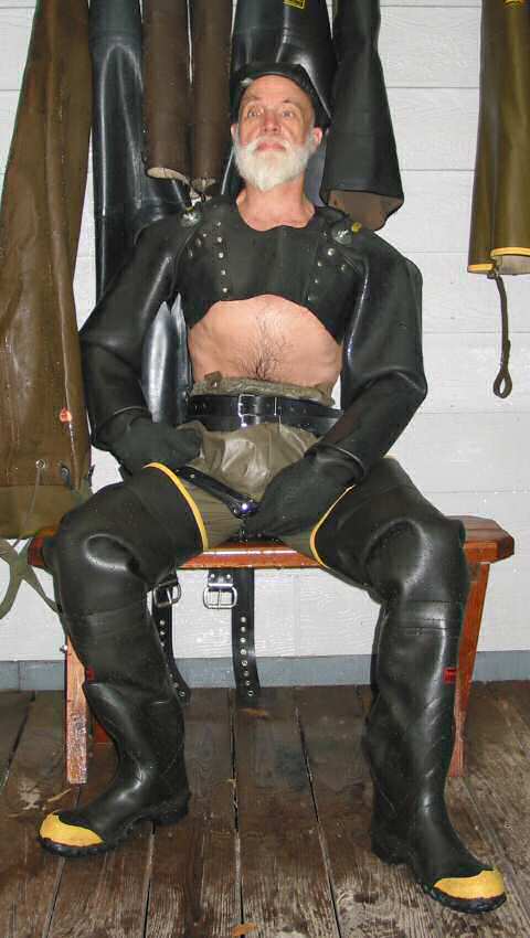 Vinyl Waders for Better Bulging